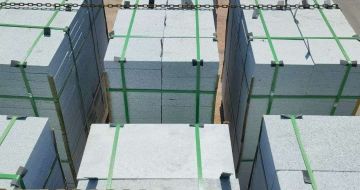 眉山 芝麻白花岗岩5公分地铺石 花岗岩厂家工厂装车日常