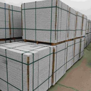 眉山 白麻花岗岩石材荔枝面地铺石（300*600*50）