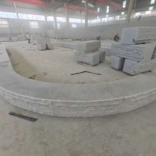 眉山 芝麻白异形坐凳，自然面光面弧形加工