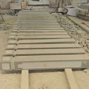 眉山 芝麻白异形加工雕刻-栏杆大柱，方柱