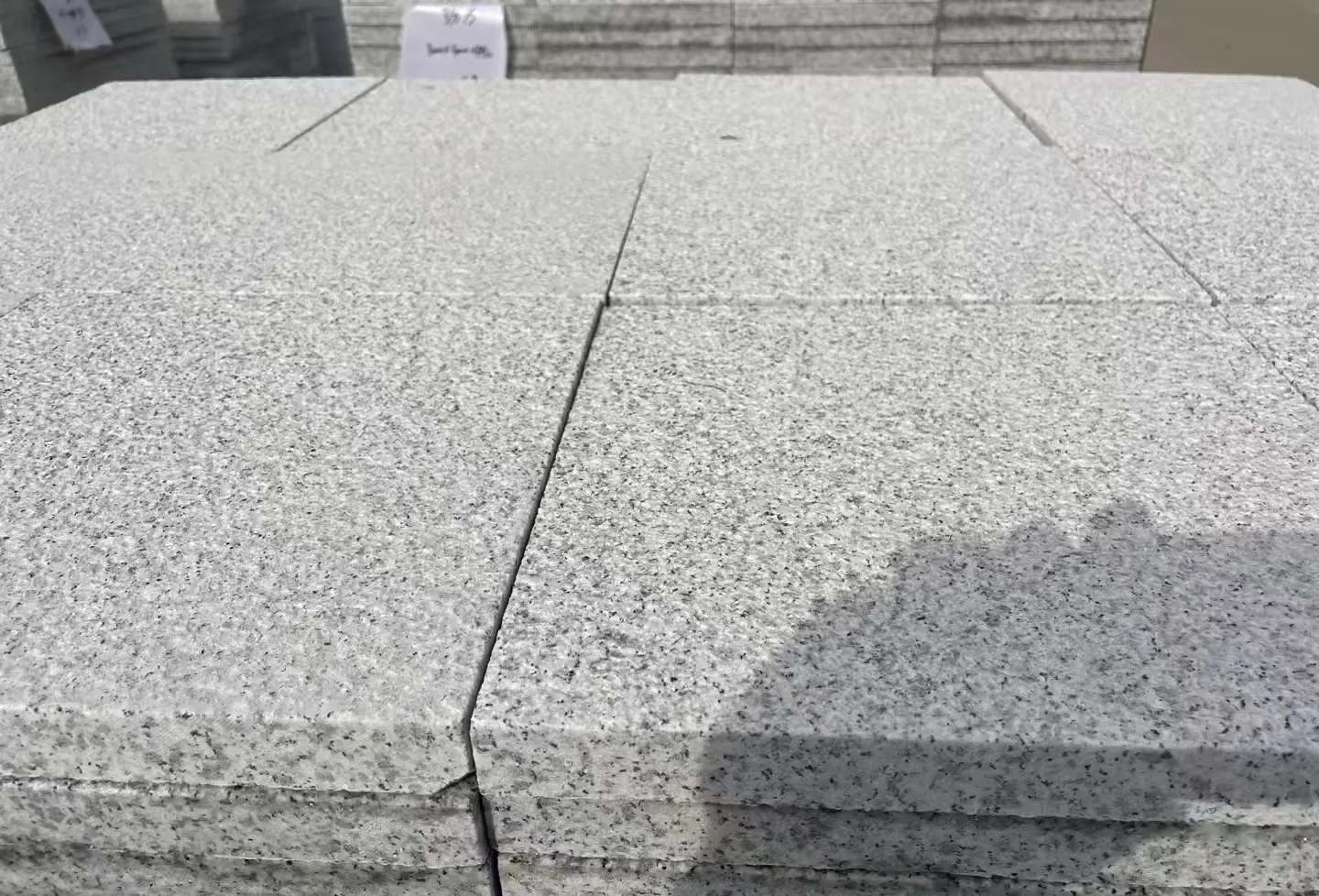 眉山 白麻花岗岩石材推荐 荔枝面地铺石