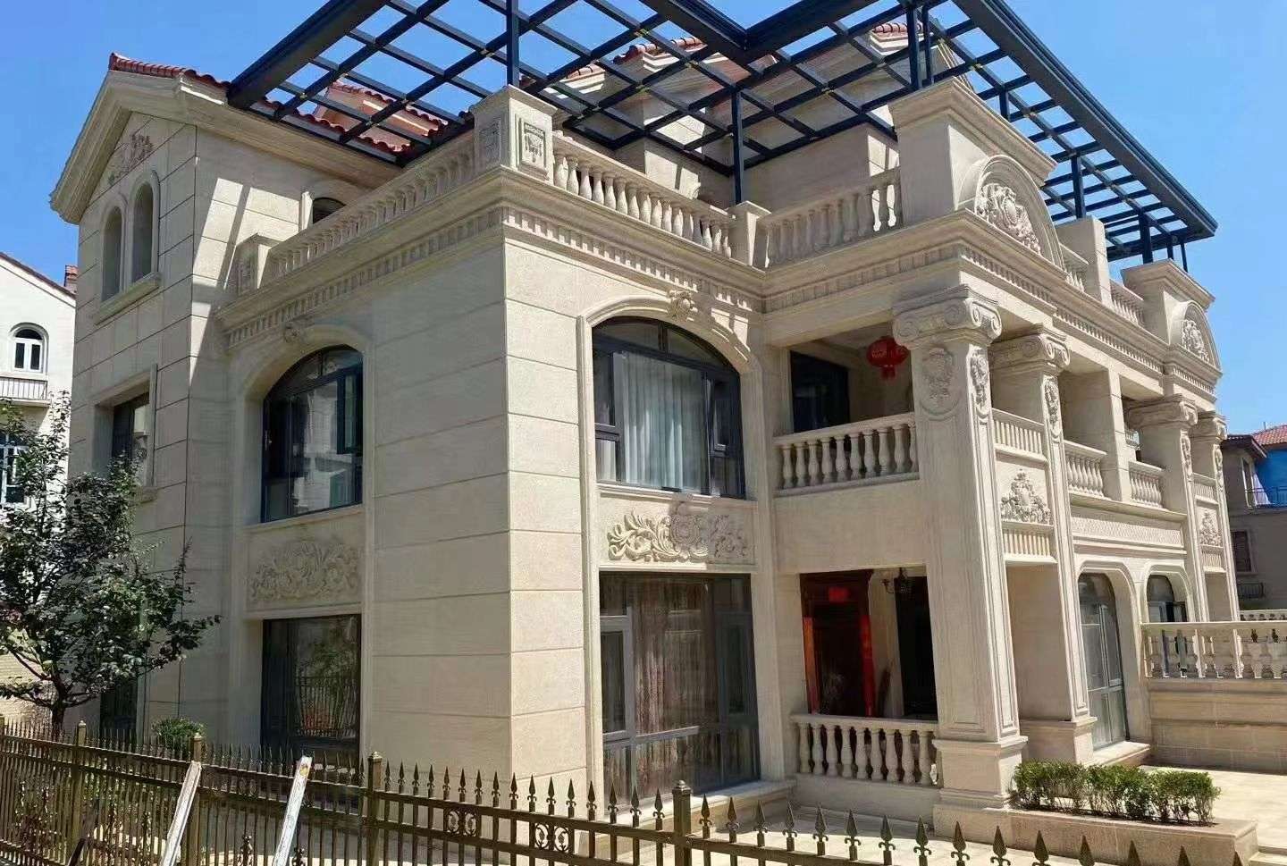 眉山 黄金麻花岗岩荔枝面别墅外墙干挂