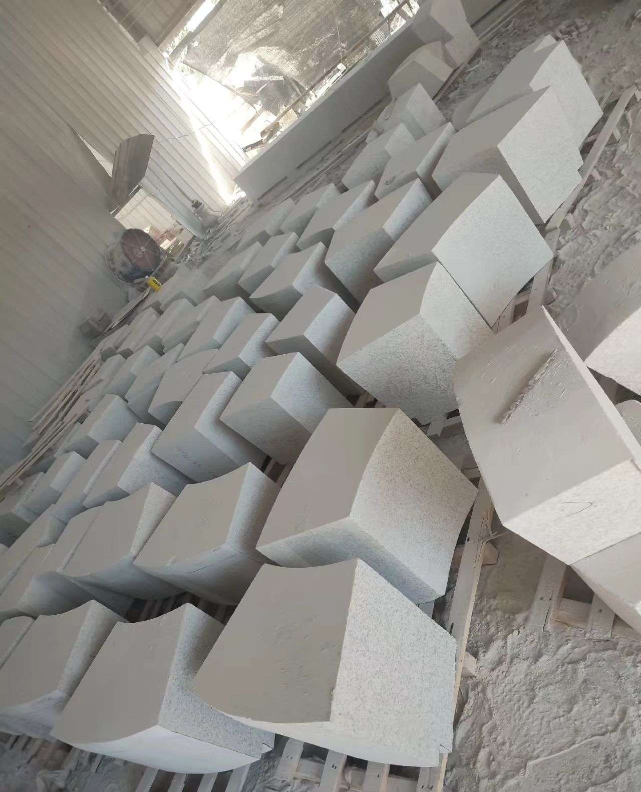 眉山 白麻花岗岩异形坐凳