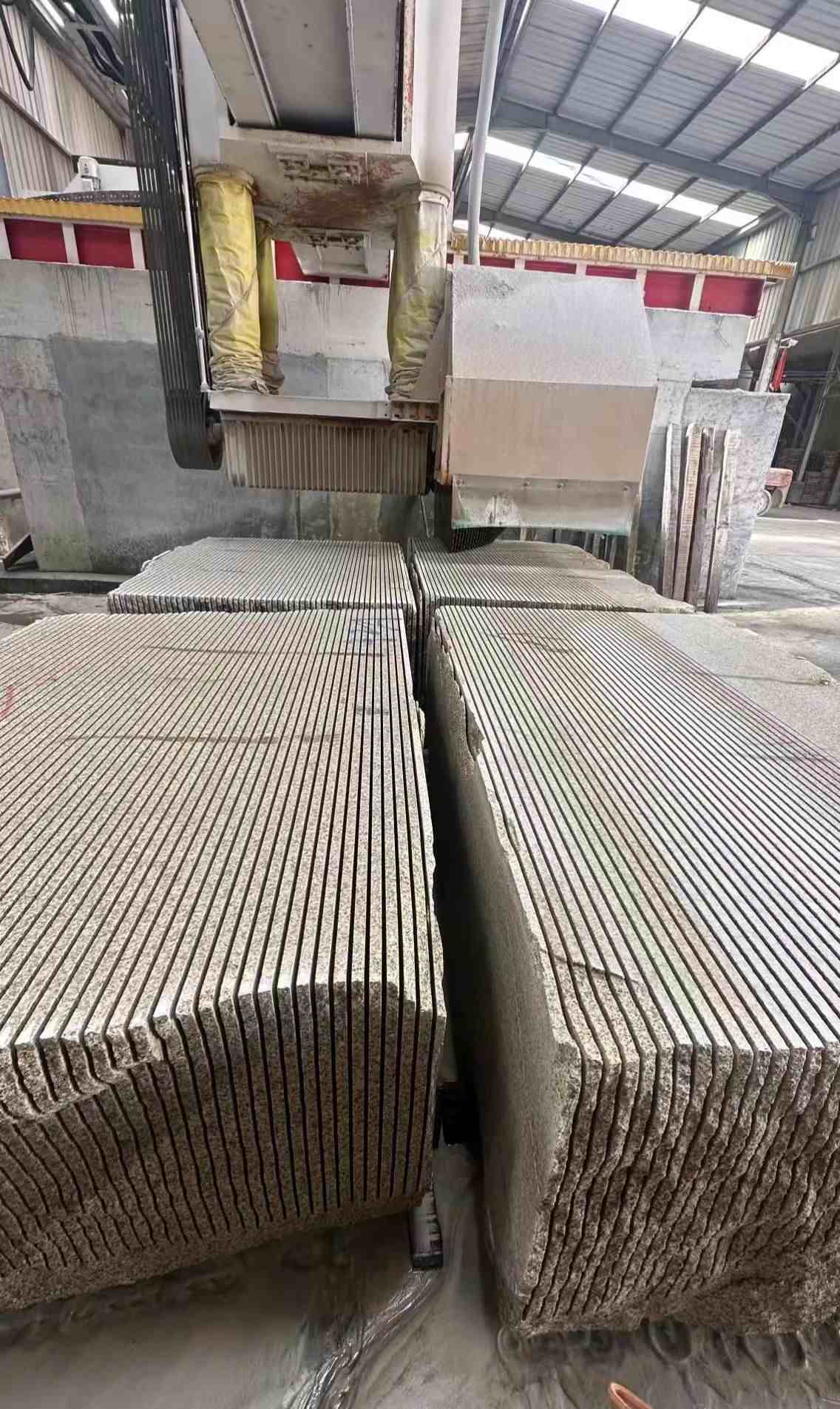 眉山 车间生产日常，黄金麻白麻花岗岩