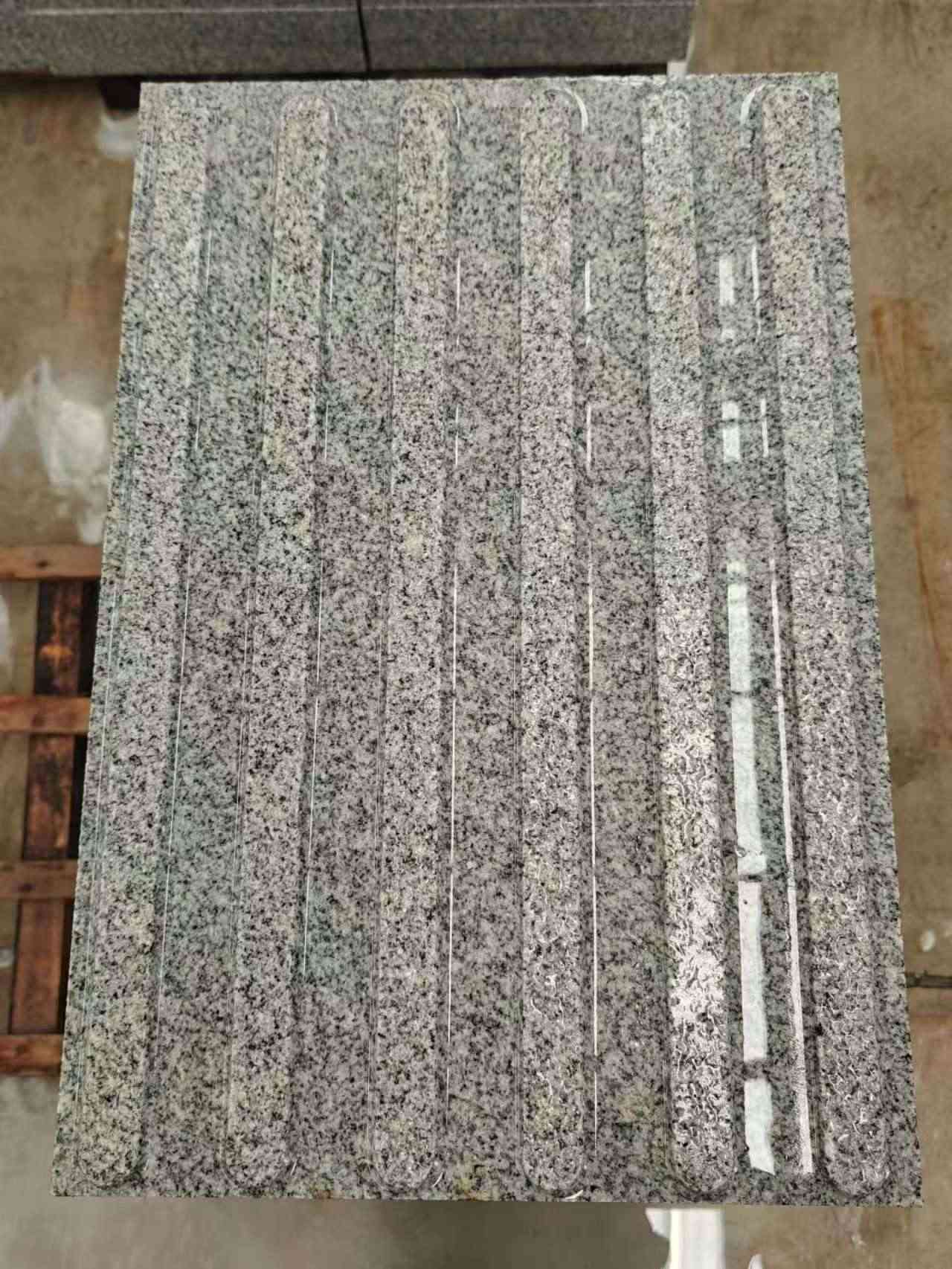 眉山 芝麻白花岗岩荔枝面雕刻盲道，盲条