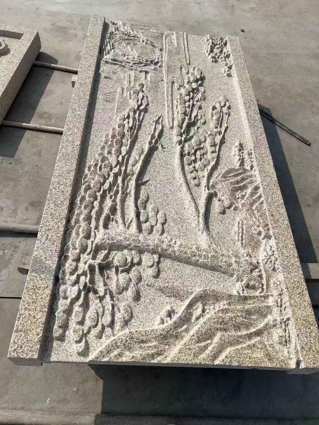 眉山 黄金麻雕刻板浮雕迎客松