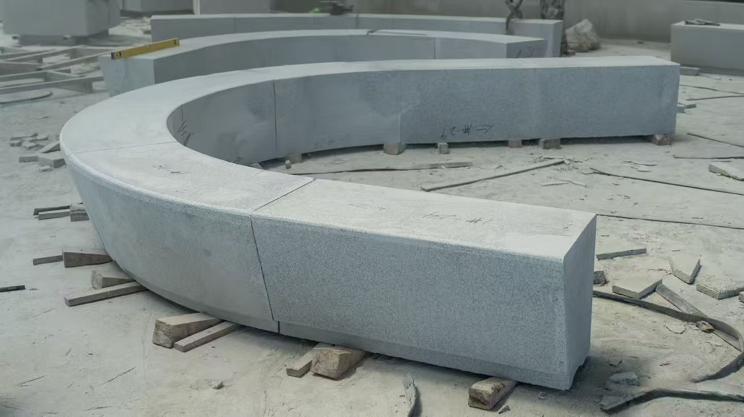 眉山 芝麻白花岗岩光面弧形坐凳