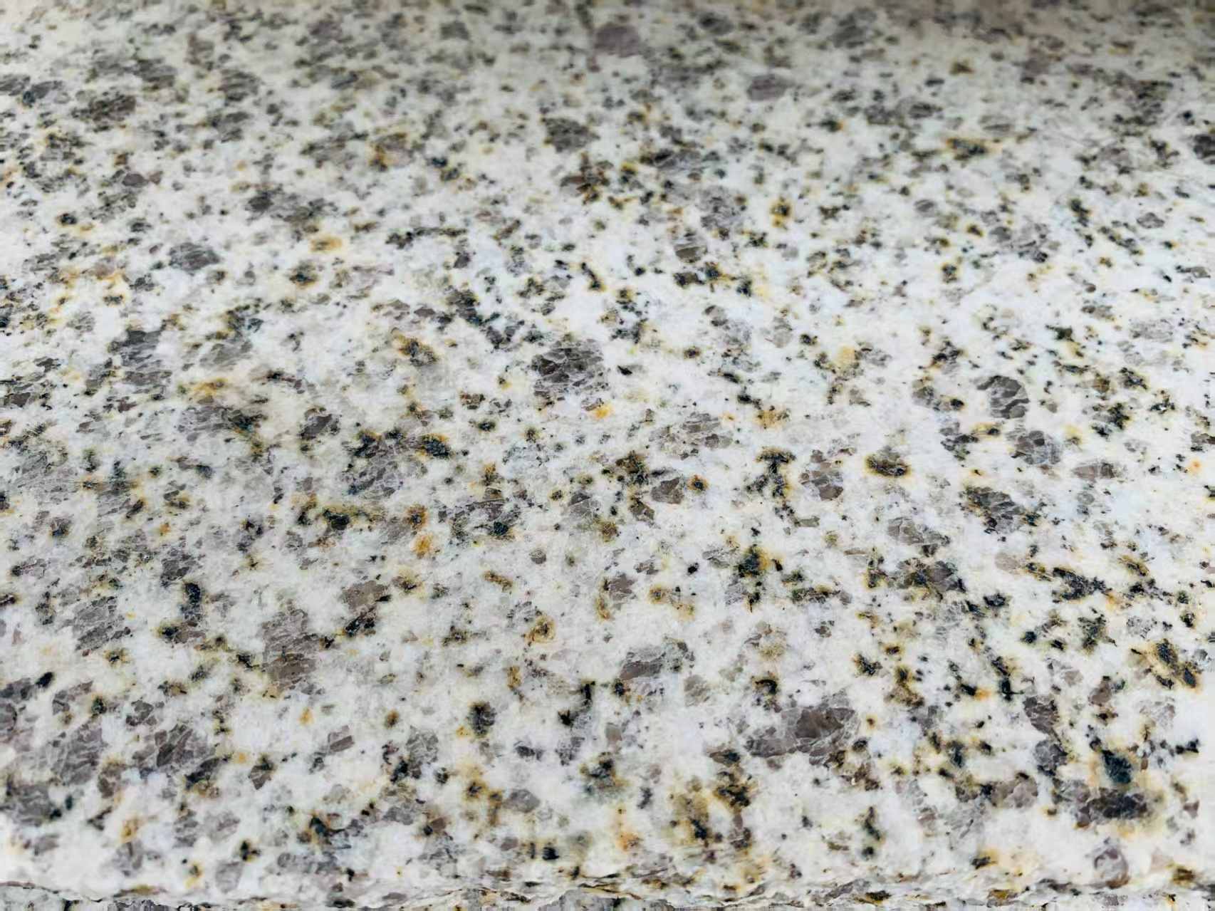 眉山 黄金麻花岗岩石材浅黄光面