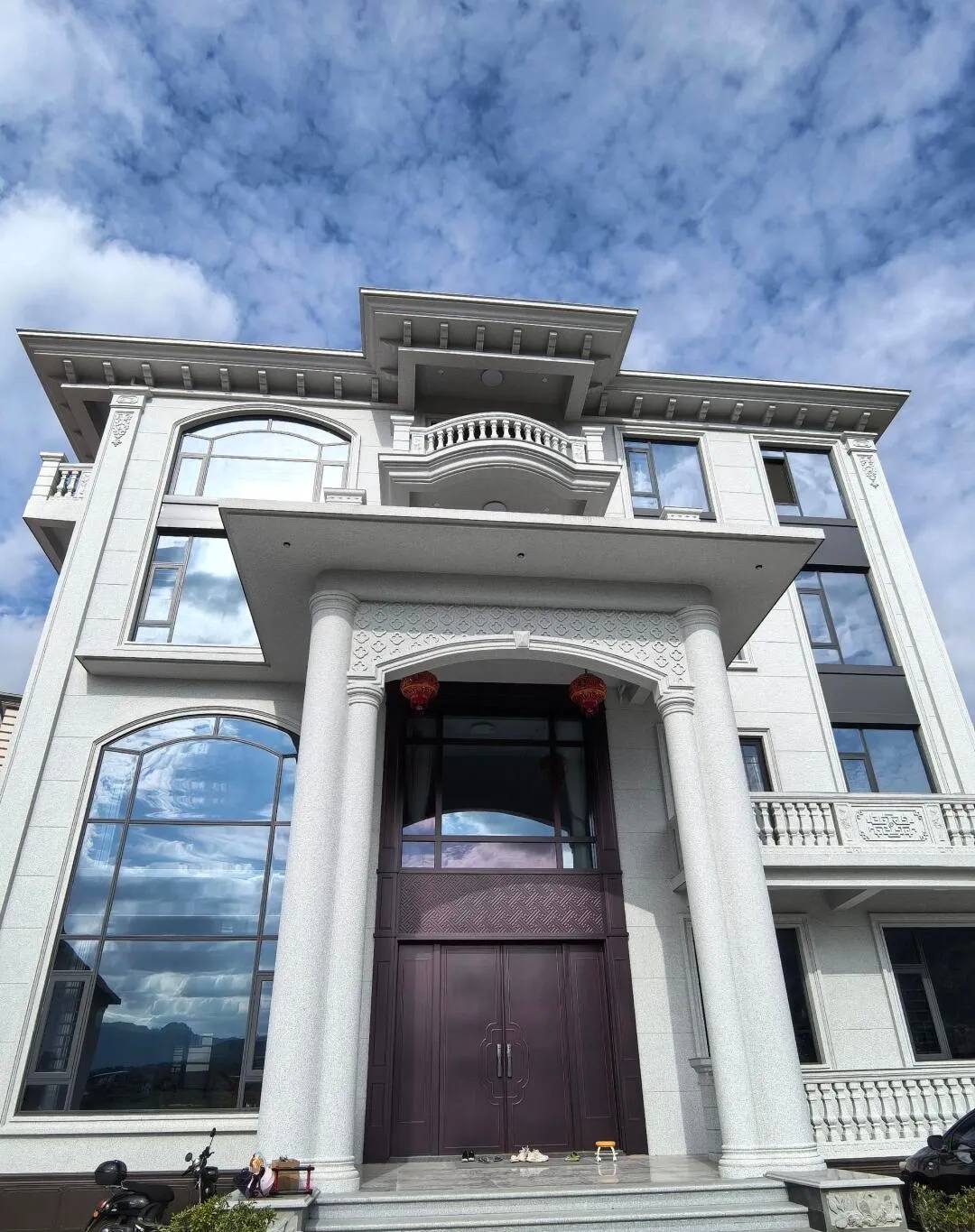 眉山白麻别墅外墙干挂石材效果示例