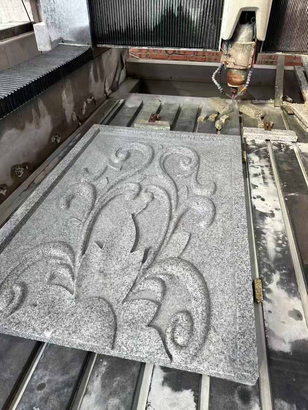 眉山 白麻别墅干挂雕花板