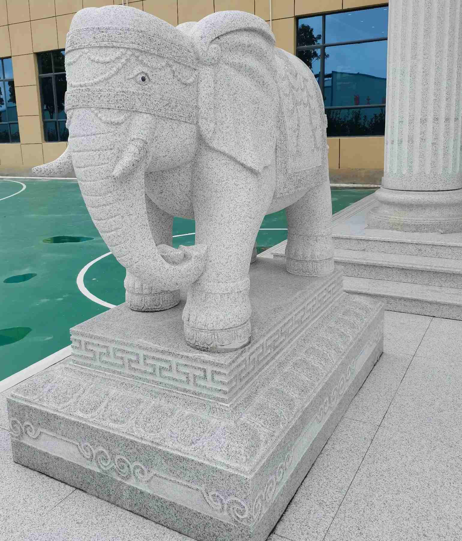 眉山 白麻花岗岩动物异形石雕-大象