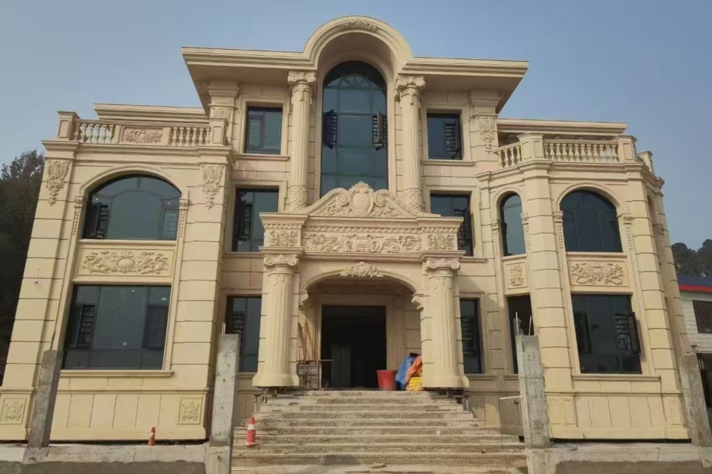 眉山 黄金麻花岗岩别墅外墙干挂