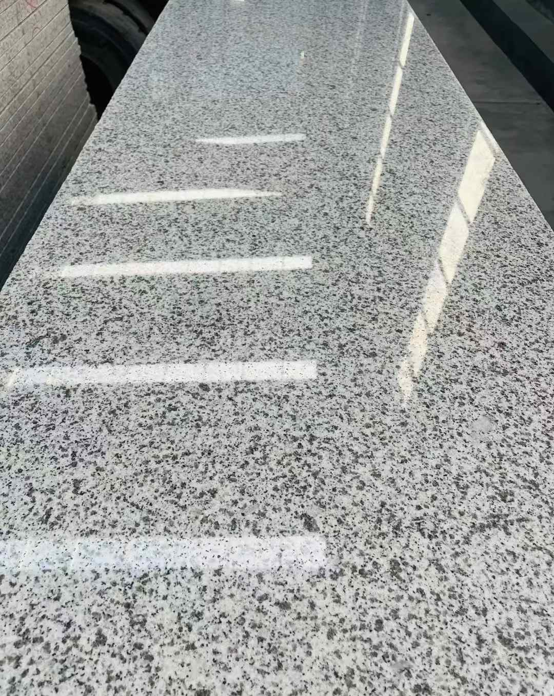 眉山 白麻花岗岩光面毛板